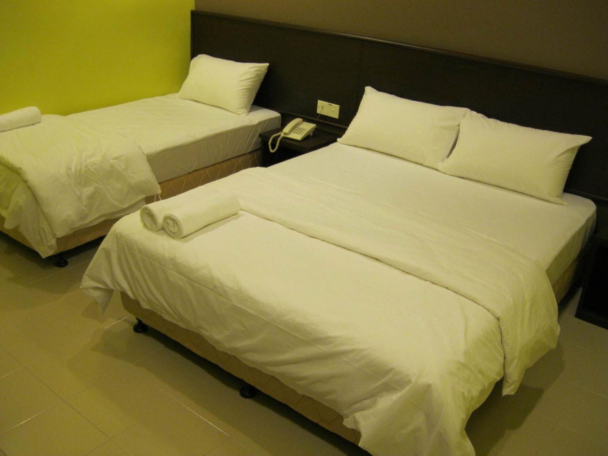 Bary Inn, Klia & Klia2 - 24 Hours Free Airport Pick-Up Sepang Exterior foto