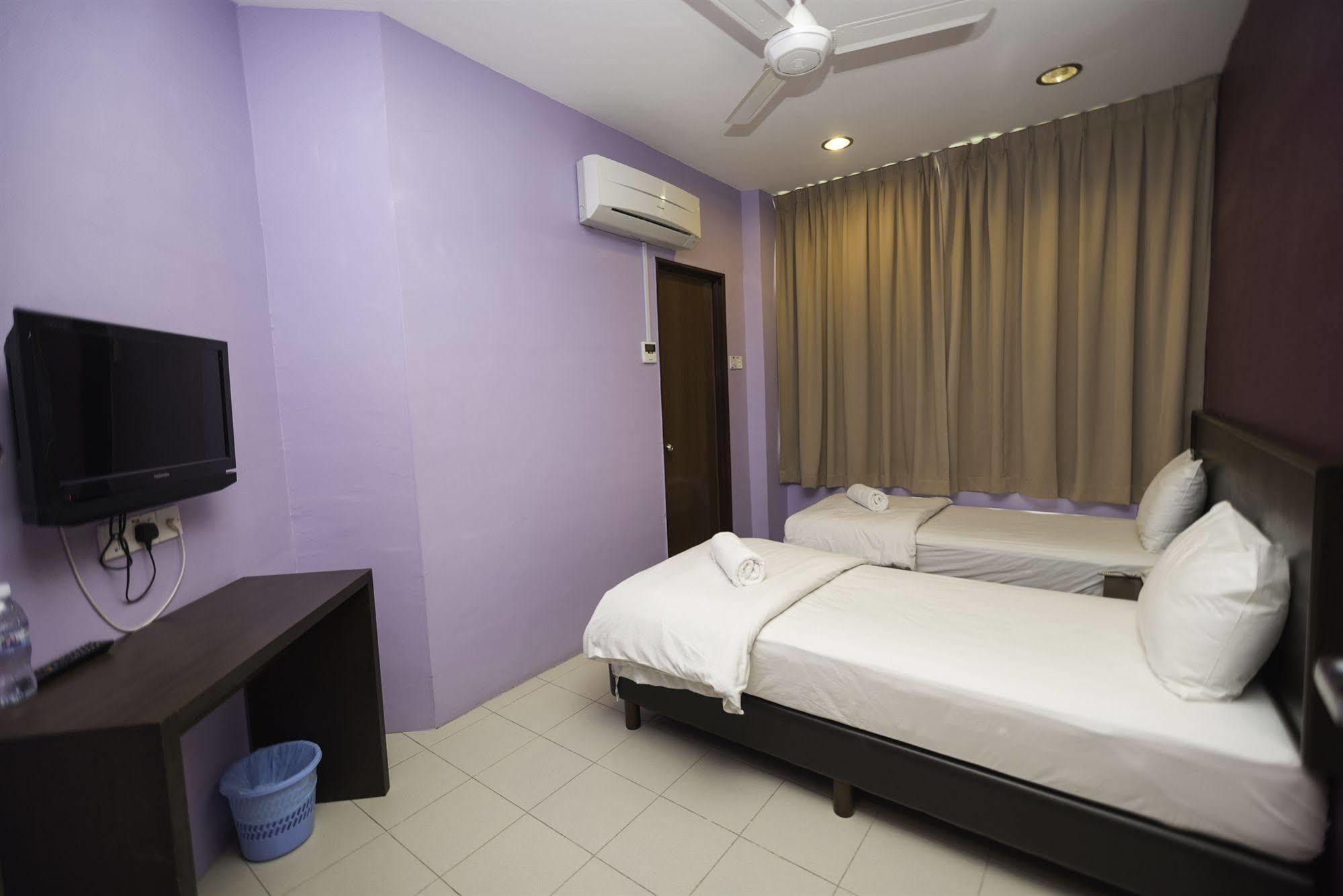 Bary Inn, Klia & Klia2 - 24 Hours Free Airport Pick-Up Sepang Exterior foto