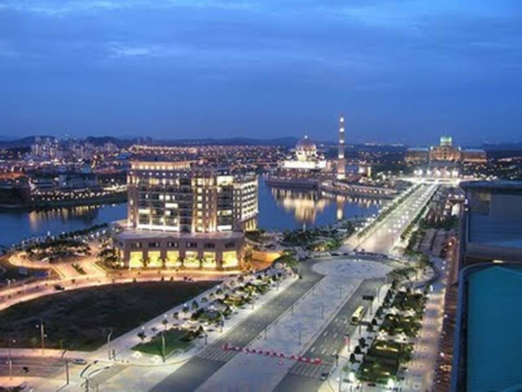 Bary Inn, Klia & Klia2 - 24 Hours Free Airport Pick-Up Sepang Exterior foto